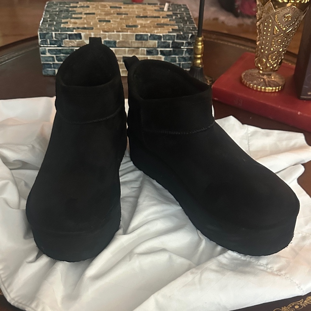 Steve Madden Black Ankle Booties